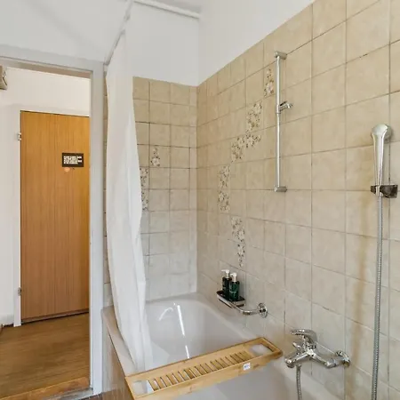 For Explorers 224 زيورخ